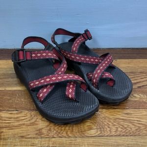 Chaco Red + Brown Vibram Sole Toe Loop Sandals Size 7